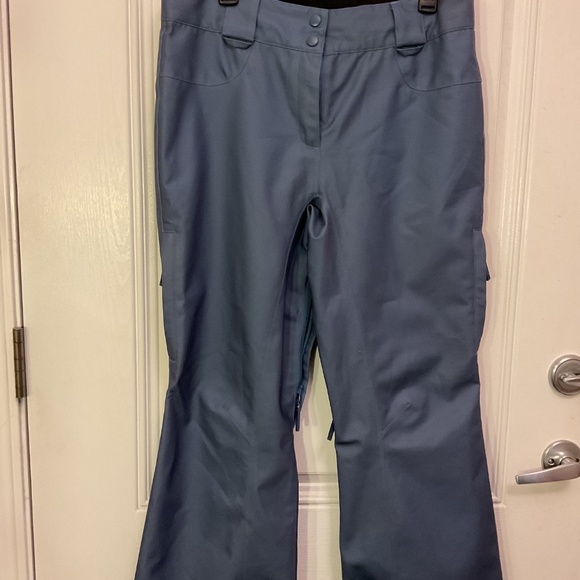 Amalie women’s snowboard/ski pants - Picture 2 of 3